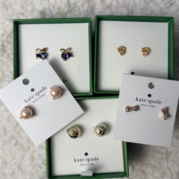 Winner choice pick one Kate Spade earrings - Picture 1 of 7